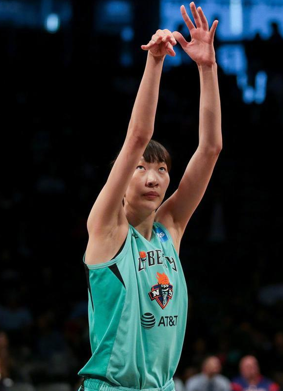 韩旭出战28分钟，投篮13中8得到18分11篮板3助攻1抢断2盖帽(韩旭wnba)