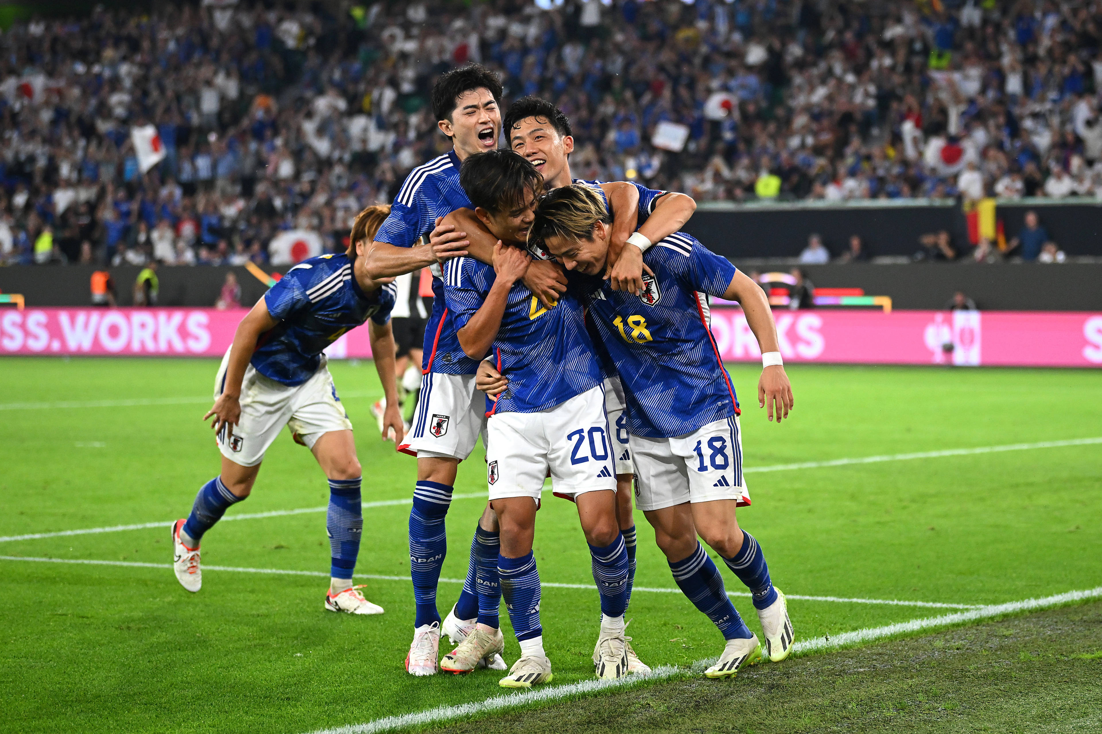 日本队夺得东亚足球锦标赛冠军(日本东京奥运会亚洲足球男足都有谁呀)
