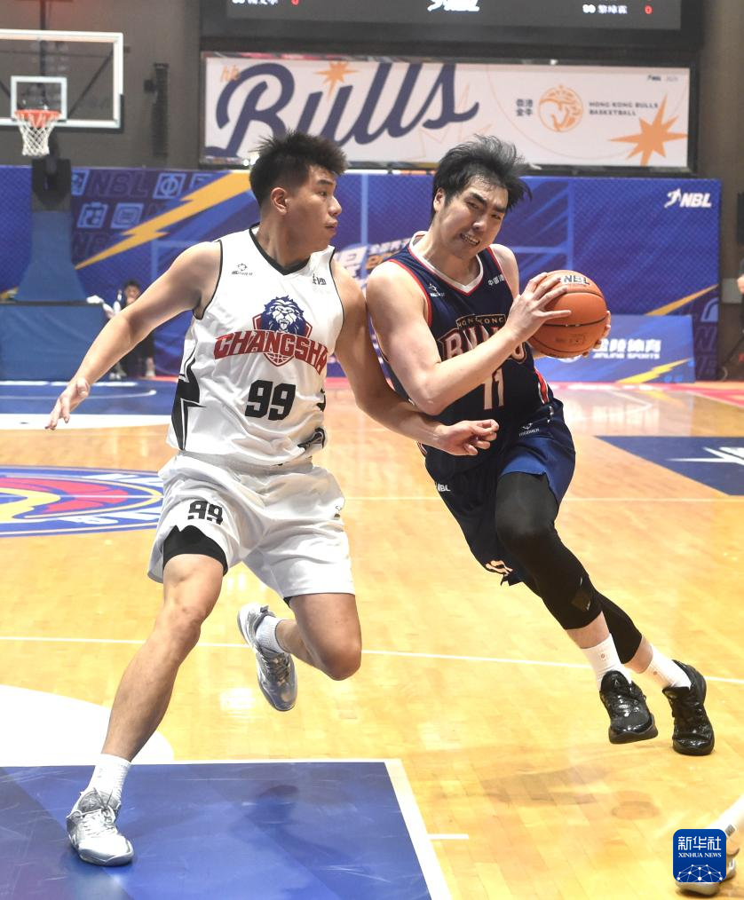 乐天堂-NBL揭幕战：卫冕冠军香港金牛逆转长沙勇胜詹姆斯21+8引3人上双(重生民国军阀之妻妾成群)