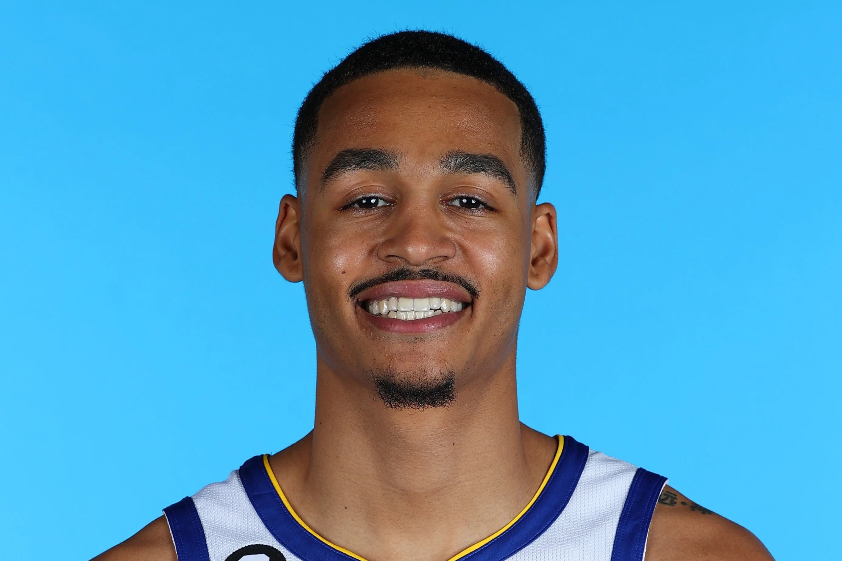 26岁生日快乐！NBA官方晒照为乔丹-普尔庆生(cba录像高清回放像)