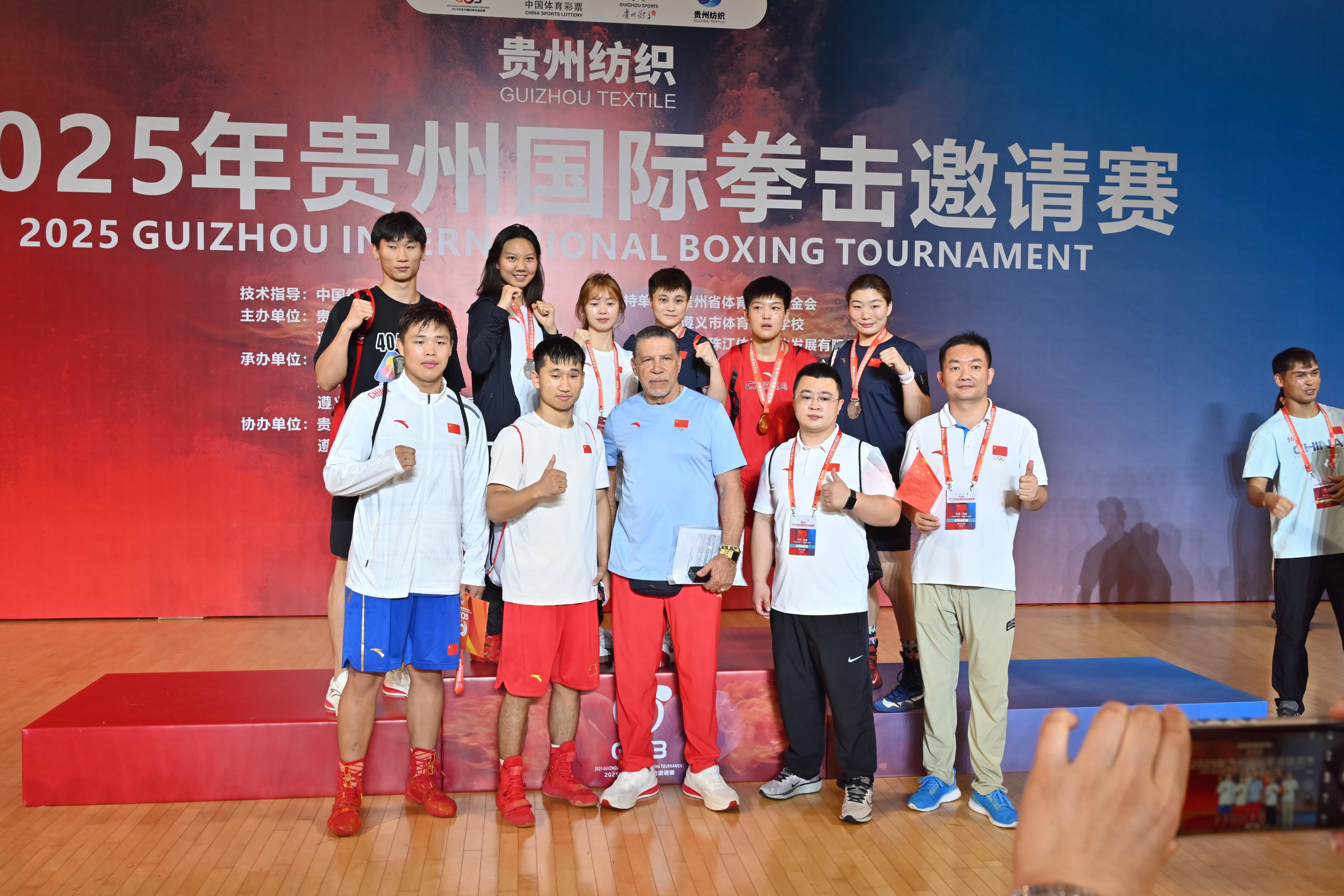 乐天堂-罗马尼亚拳击选手拼尽全力，勇夺金牌(罗马尼亚田径)